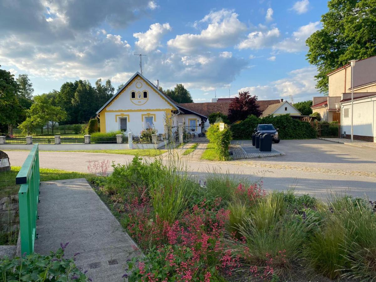 Apartman Beniskovec, Suchdol Nad Luznici Zewnętrze zdjęcie